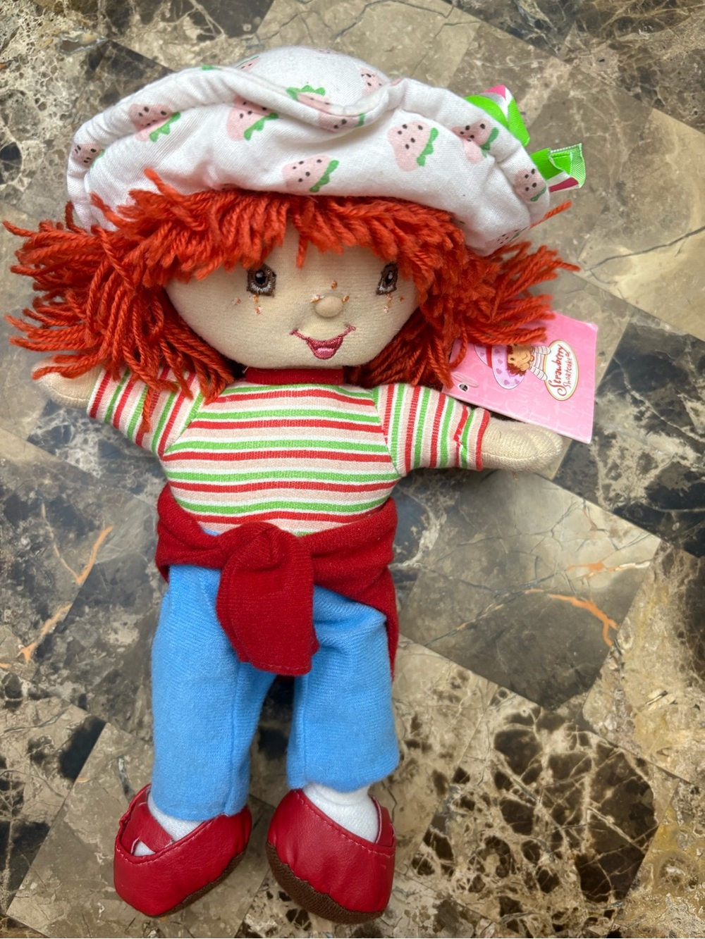 NWT vintage STRAWBERRY SHORTCAKE Yarn Hair Doll From 80’s Cloth Face Rag Doll